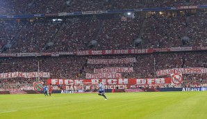 Die Fans waren davon allerdings wenig angetan. Sowohl die Anhänger der Leverkusener als auch der Bayern stimmten Gesänge gegen den Verband an