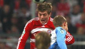 Toni Kroos war damals 18 Jahre alt und spielte im linken Mittelfeld. Nach einer Leihe zu Bayer Leverkusen kehrte er 2010 zum FC Bayern zurück und wechselte 2014 zu Real Madrid: Dort gewann er seitdem dreimal die Champions League.
