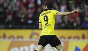 Robert Lewandowski trug drei Saisons lang die Nummer 9 beim BVB.