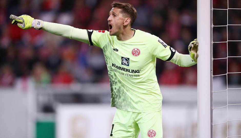 Mainz 05 - Rene Adler: Der Keeper wird mit einer schwerwiegenden Knieverletzung auf unbestimmte Zeit fehlen. Auch ein Karriereende ist Medienberichten zufolge nicht ausgeschlossen. Eigengewächs Florian Müller ist die neue Nummer 1.