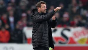 TESTSPIELE: Zwei Tests, fünf Gegentore, kein Sieg - Markus Weinzierl kann nicht zufrieden sein. Besonders an der Kommunikation in der Hintermannschaft hapert es zurzeit. "Wir müssen besser kommunizieren", so der VfB-Coach.