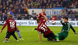 Im Hinspiel siegte Schalke mit 3:1.