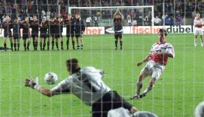 Im DFB-Pokalfinale 1999 avancierte Torhüter Rost zum Helden. Im Elfmeterschießen traf er erst selbst und hielt dann gegen Matthäus. In einem packenden Endspiel hatte es zunächst 1:1 geheißen. Basler (FCB) war zwischenzeitlich vom Platz geflogen.