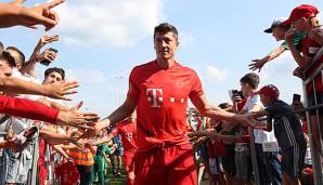 Robert Lewandowski hat seinen Vertrag beim FC Bayern bis 2023 verlängert.