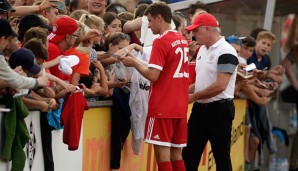 Thomas Müller stand beim Testspiel gegen den BCF Wolfratshausen im Mittelpunkt