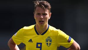 Timossi Andersson (RF, 20, Vertrag bis 2023): In Anderssons Fall sind die Bayern auf der Suche nach neuen Talenten in Schweden fündig geworden. 2018 wechselte der Skandinavier von Helsingborg nach München und fasste umgehend in der U19 Fuß.