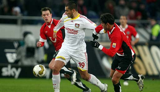 Karim Haggui (r.) machte gegen seine alten Kollegen aus Leverkusen eine gute Partie