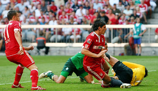 Mario Gomez netzte im Hinspiel zum 1:1-Endstand ein, Mesut Özil hatte Werders Führung besorgt