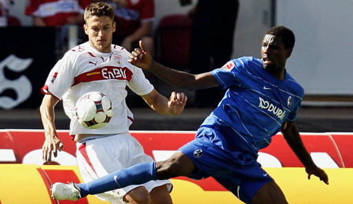 Freiburgs Mohamadou Idrissou (r.) konnte sich zwar über zwei Tore freuen - die Niederlage konnte aber auch er nicht verhindern