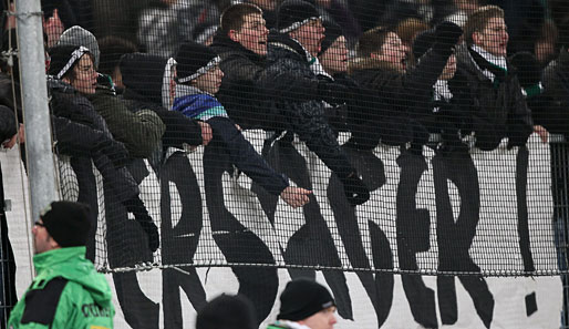 "Versager!" - die Fans des Tabellenschlussichts aus Mönchengladbach sind bedient