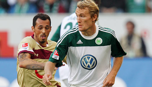 Der VfL Wolfsburg feierte im Hinspiel gegen Hannover 96 einen von nur fünf Saisonsiegen (2:0)