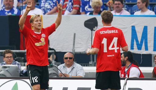 Lewis Holtby und André Schürrle haben mit ihren Toren das Spiel auf Schalke gedreht