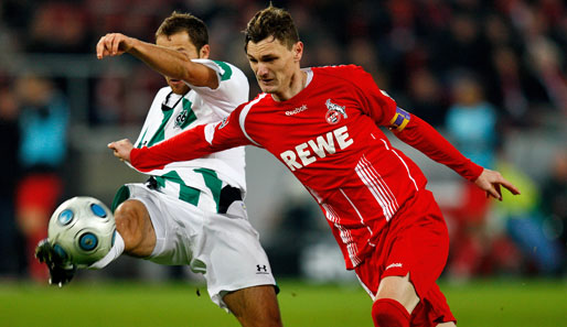 Köln-Stürmer Novakovic (r.) könnte gegen Hannover in die Startelf zurückkehren