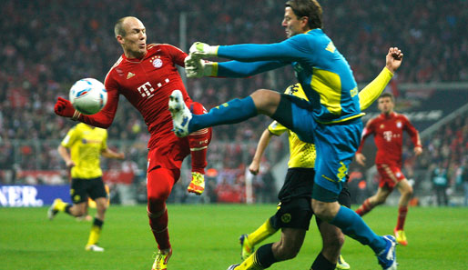 Arjen Robben (l.) stand gegen den BVB überraschend in der Startelf des FC Bayern