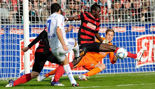 Der SC Freiburg verteidigt leidenschaftlich und holt sich den Dreier gegen Schalke 04