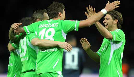 Patrick Helmes (r.) und Mario Mandzukic trafen jeweils beim Sieg gegen Hertha BSC