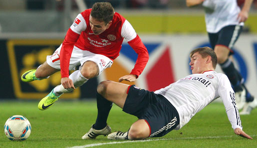 Im Hinspiel mussten sich die Bayern mit Toni Kroos (r.) in Mainz mit 2:3 geschlagen geben