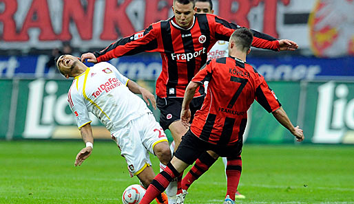 Im Februar 2011 gewann Leverkusen klar mit 3:0 in Frankfurt