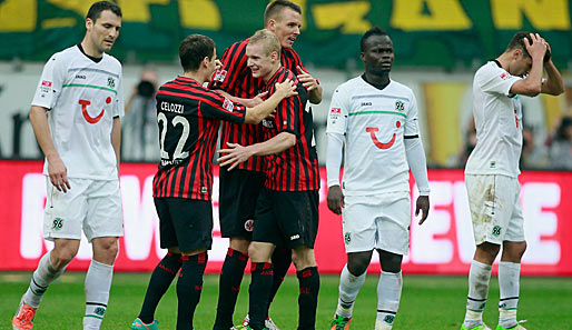 Das Hinspiel in Frankfurt gewann die Eintracht mit 3:1 gegen 96