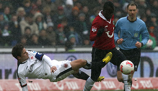 In einem eher trostlosen Spiel trennten sich die Eintracht und Hannover leistungsgerecht 0:0