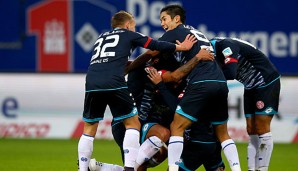 Die Mainzer Spieler bejubeln den Sieg gegen den HSV