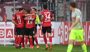 Die Spieler des SC Freiburg bejubeln ihren Treffer zum zwischenzeitlichen 1:0.