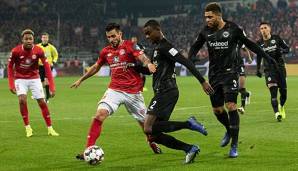 In einem rassigen Rhein-Main-Derby trennten sich Eintracht Frankfurt und Mainz 2:2-Unentschieden.