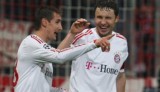 Miroslav Klose (l.) und Mark van Bommel erzielten beim 7:1 gegen Sporting je ein Tor