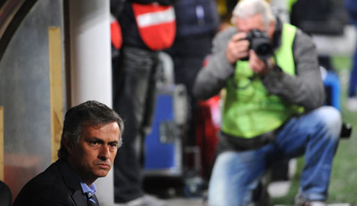 Inter und Jose Mourinho stehen mit dem Rücken zur Wand