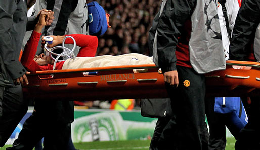 Antonio Valencia (Manchester United) erlitt im Spiel gegen die Rangers einen Schienbeinbruch