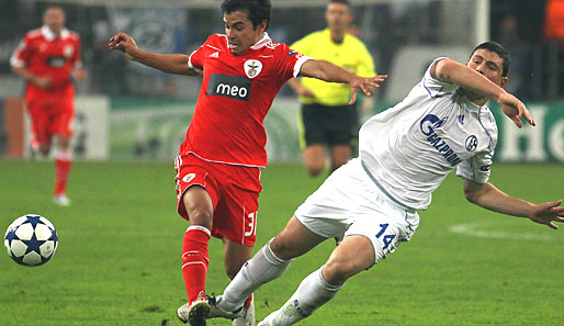 Kyriakos Papadopoulos (r.) machte gegen Saviolas Benfica sein erstes Champions-League-Spiel