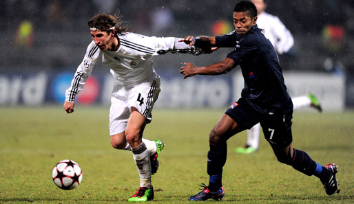 In der vergangenen Saison flog Real Madrid mit Sergio Ramos (l.) gegen Lyon aus dem Wettbewerb