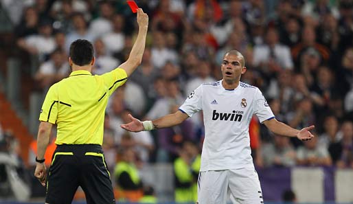Referee Wolfgang Stark erhielt für seine Leistung großes Lob, nur Real Madrid war unzufrieden