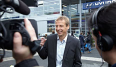 Jürgen Klinsmann ist als US-Nationaltrainer und Hyundai-Markenbotschafter tätig