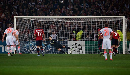Mühevoller Sieg: Dank des Müller-Treffers vom Punkt gewann Bayern mit 1:0 in Lille