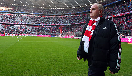 Uli Hoeneß und der FC Bayern stehen wirtschaftlich exzellent da und hoffen nun auf Michel Platini
