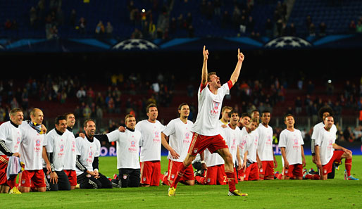 Die Bayern bejubeln ihren Finaleinzug - allen voran Einpeitscher Thomas Müller