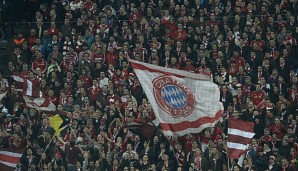 Zwei Plakate der Bayern-Fans sorgten in der Allianz-Arena für Aufsehen