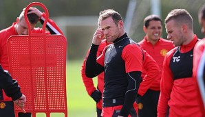 Wayne Rooney (M.) kann aller Voraussicht nach gegen den FC Bayern spielen