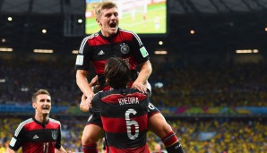 In 47 Länderspielen standen Kroos und Khedira für Deutschland auf dem Platz. Auch im legendären WM-Halbfinale 2014 gegen Brasilien (7:1), als Kroos im Doppelpack zum 3:0 und 4:0 sowie Khedira zum 5:0 traf