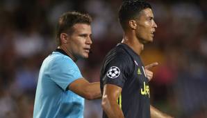 Referee Felix Brych zeigte Cristiano Ronaldo die Rote Karte.