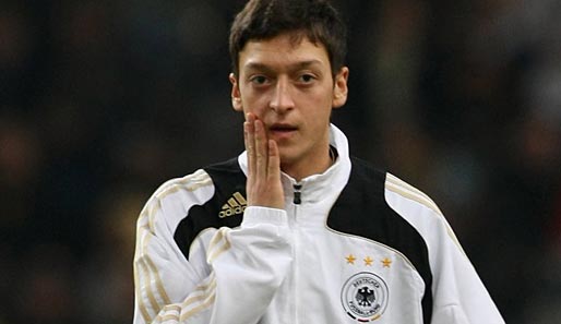 Mesut Özil hat weiter die Qual der Wahl: Spielt er künftig für Deutschland oder die Türkei?