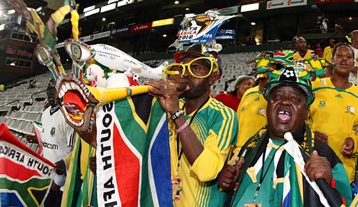 Mit Vuvuzelas werden die süddafrikanischen Fans ihre Team auch in Leverkusen unterstützen