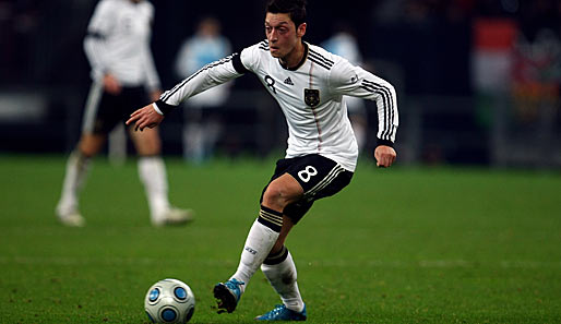 Mesut Özil un ddie DFB-Auswahl sind auch bei der Euro-Quali gesetzt