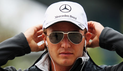 Mercedes-Pilot Nico Rosberg will dem DFB-Team Mut für Südafrika machen