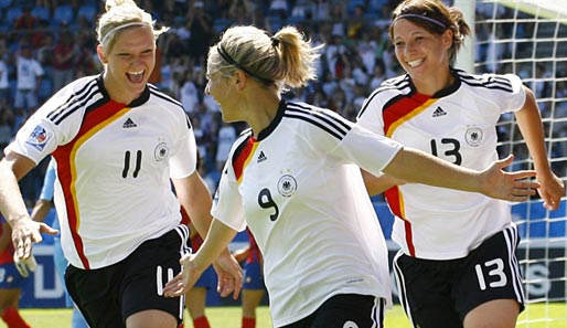 Herausragend: Alexandra Popp (l.) hat schon neun WM-Treffer auf dem Konto