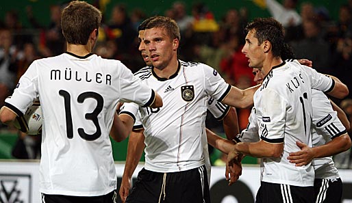 Das DFB-Team (Müller, Podolski, Klose, v.l.n.r.) spielt in Berlin gegen den stärksten Gruppengegner