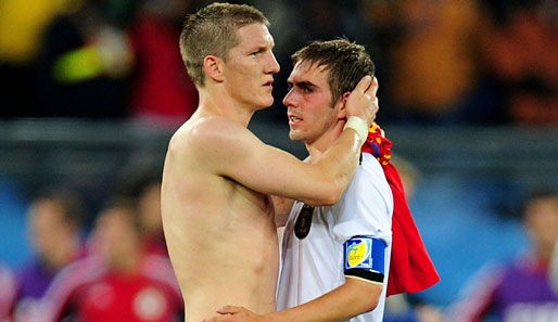 Bastian Schweinsteiger (l.) und Philipp Lahm erreichten bei der WM 2010 den dritten Platz
