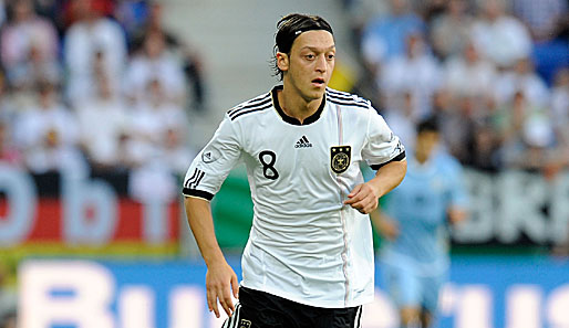 Mesut Özil avanciert mehr und mehr zum Superstar der Nationalmannschaft