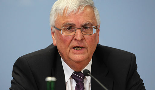 DFB-Präsident Theo Zwanziger will im Oktober 2012 zurücktreten